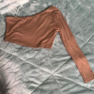 One shoulder crop tee